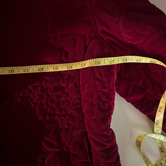 Gorgeous Vintage Velvet Jacket - Picture 9 of 16